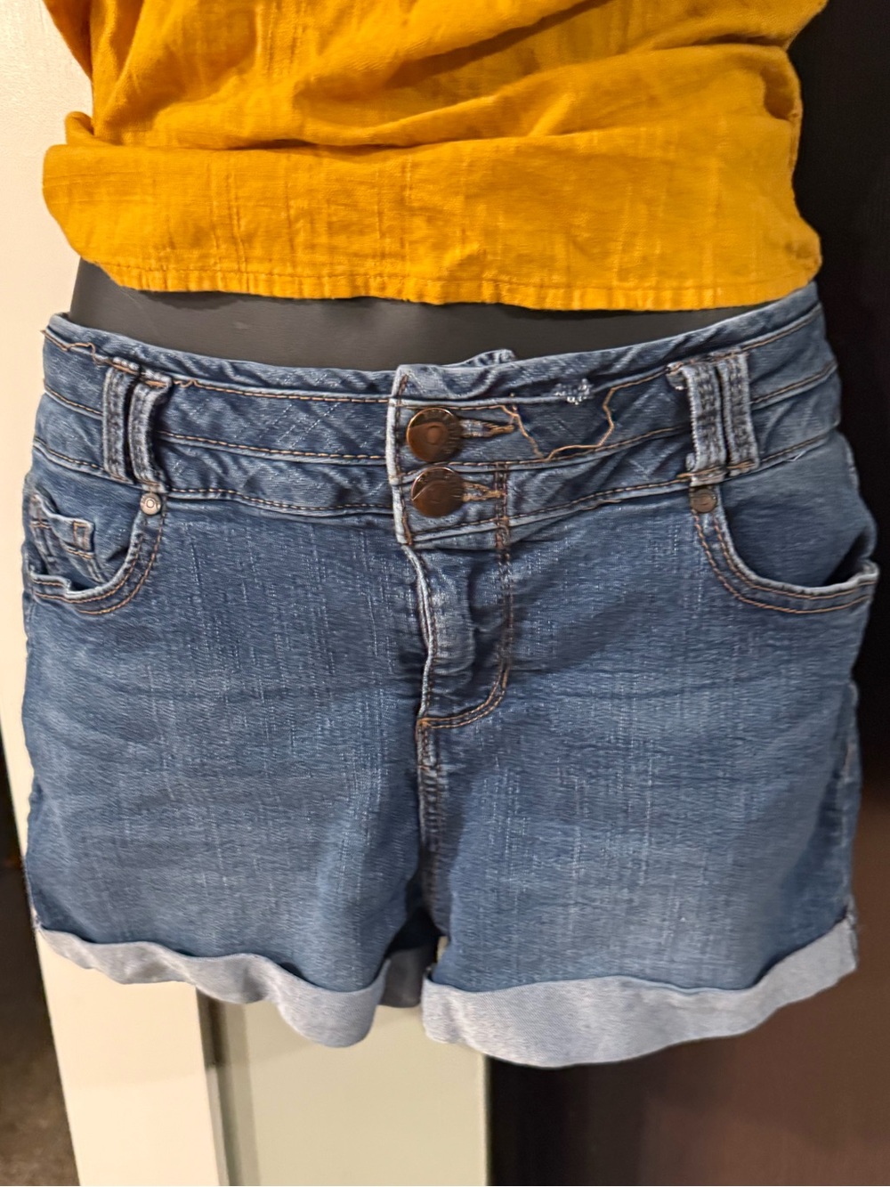 4/$16 Blue Spice Denim Roll-Cuff Women’s Shorts -Junior 11